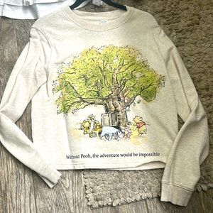 Disney Winnie the Pooh Cropped sweatshirt Size S